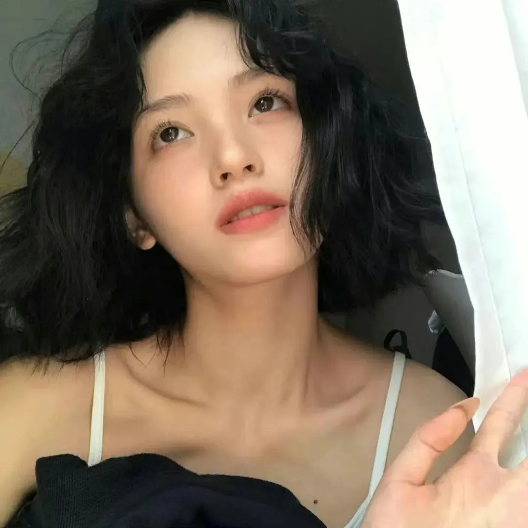 【极致虐心】《任意依恋》金宇彬裴秀智：顶级大明星与卑微纪录片导演的悲情绝恋